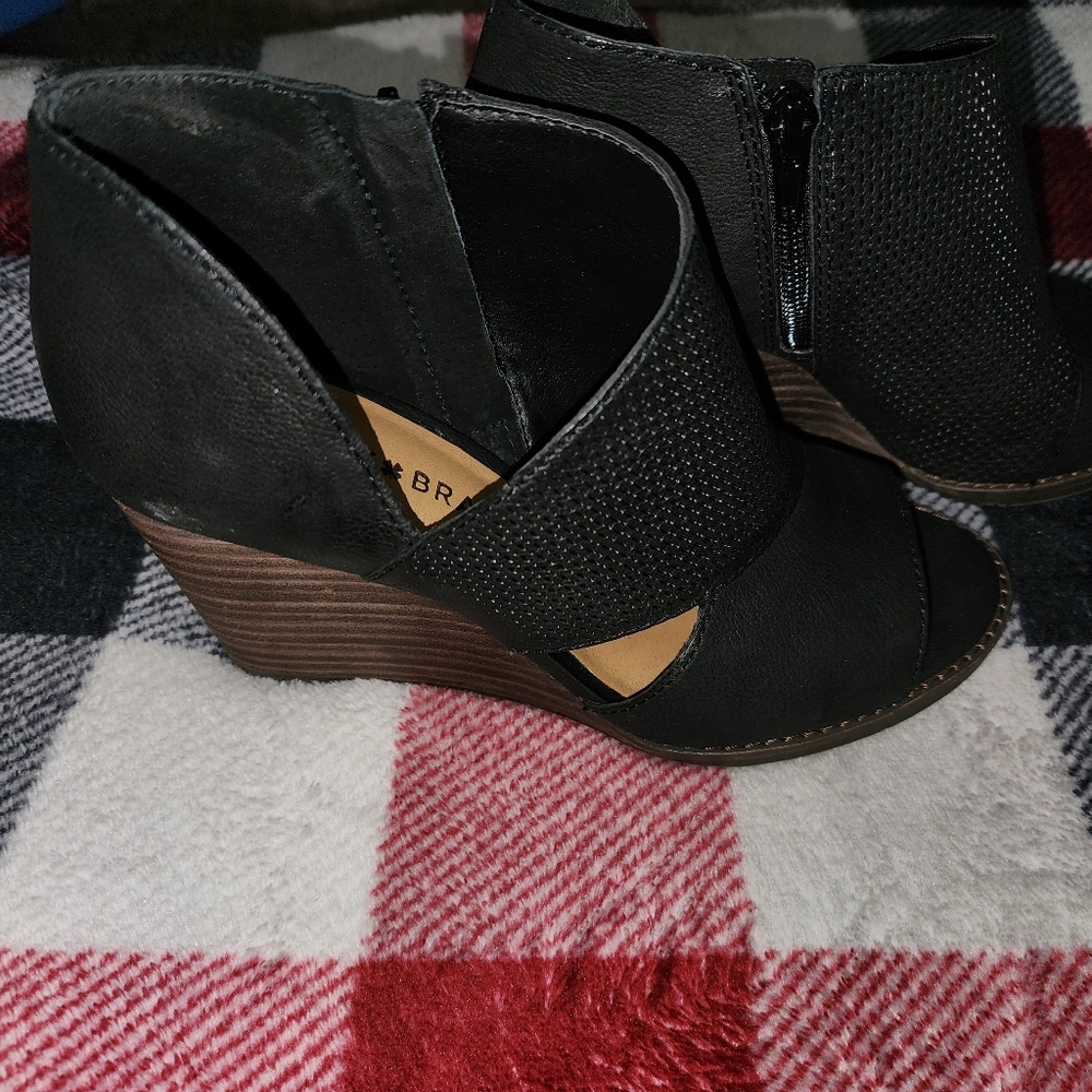 Lucky Brand zip up wedges